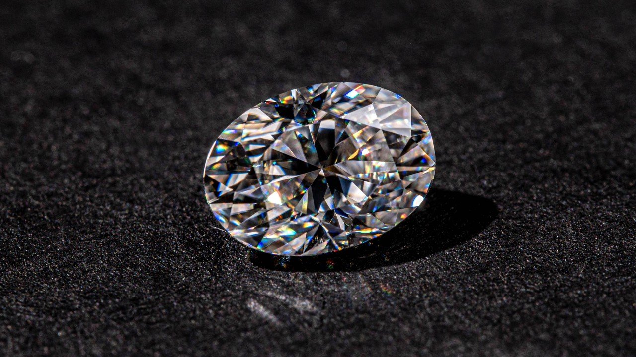 Shop GIA 0.75 Carat Oval Shaped Diamonds